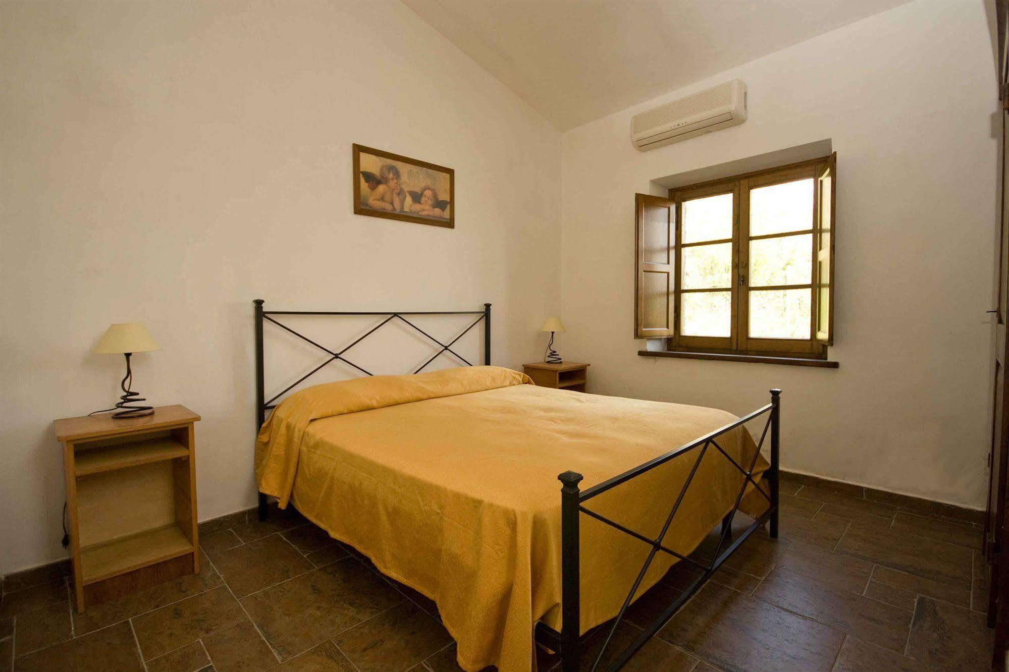 Relais Il Ciliegio Aparthotel Sorano  Esterno foto